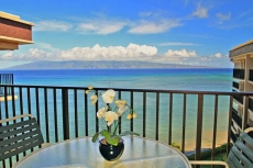 Watch Maui Sunsets from this 8th floor Penthouse 2BD 2BA condo Views! Views!