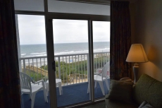 Upgraded Oceanfront 1 BR w/ Full Kitchen-Perfect for couple -Max 4 people- Sea Watch Resort ~ POOLS -Hot Tubs~ BEACH! Overlooking Pools and Ocean