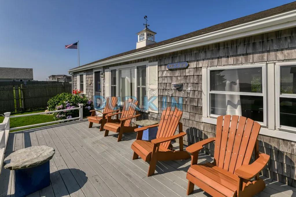 2 Bedrooms House rental in Narragansett, Rhode Island Panoramic Ocean