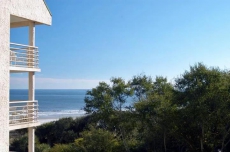 Beautifully updated 4th floor oceanfront condo!