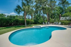 Luxury home close to beach with private pool and spa!