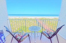 Direct Oceanfront Condo w/Private Balcony 15 Minutes from Downtown St Augustine