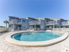 Ocean Eight 104, 3 Bedrooms, Sleeps 7, Ocean Front, Pool, WiFi