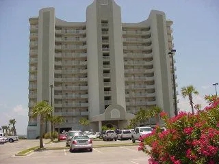 Tidewater 803 - Beautiful Beachfront 1BD/1BA, plus kid's bunk alcove. Great Views!