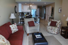 Lighthouse 1405 - Updated condo! Floor to ceiling sliding glass doors. 2BD, plus kid's bunk room.