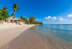 3 Bedrooms Beachfront on Mullins Beach