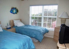 Fantastic Beach View - Convenience & Comfort at Beach House for Family Fun.