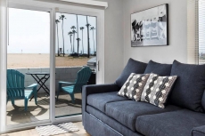 1007 E Balboa 5 · Ultimate beach cottage! Surf, bike, eat, enjoy! 5